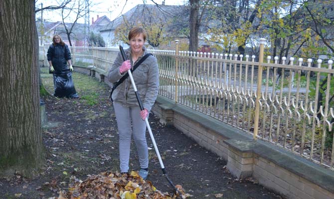 Kitakarították a templomudvarát 2016. november 16.